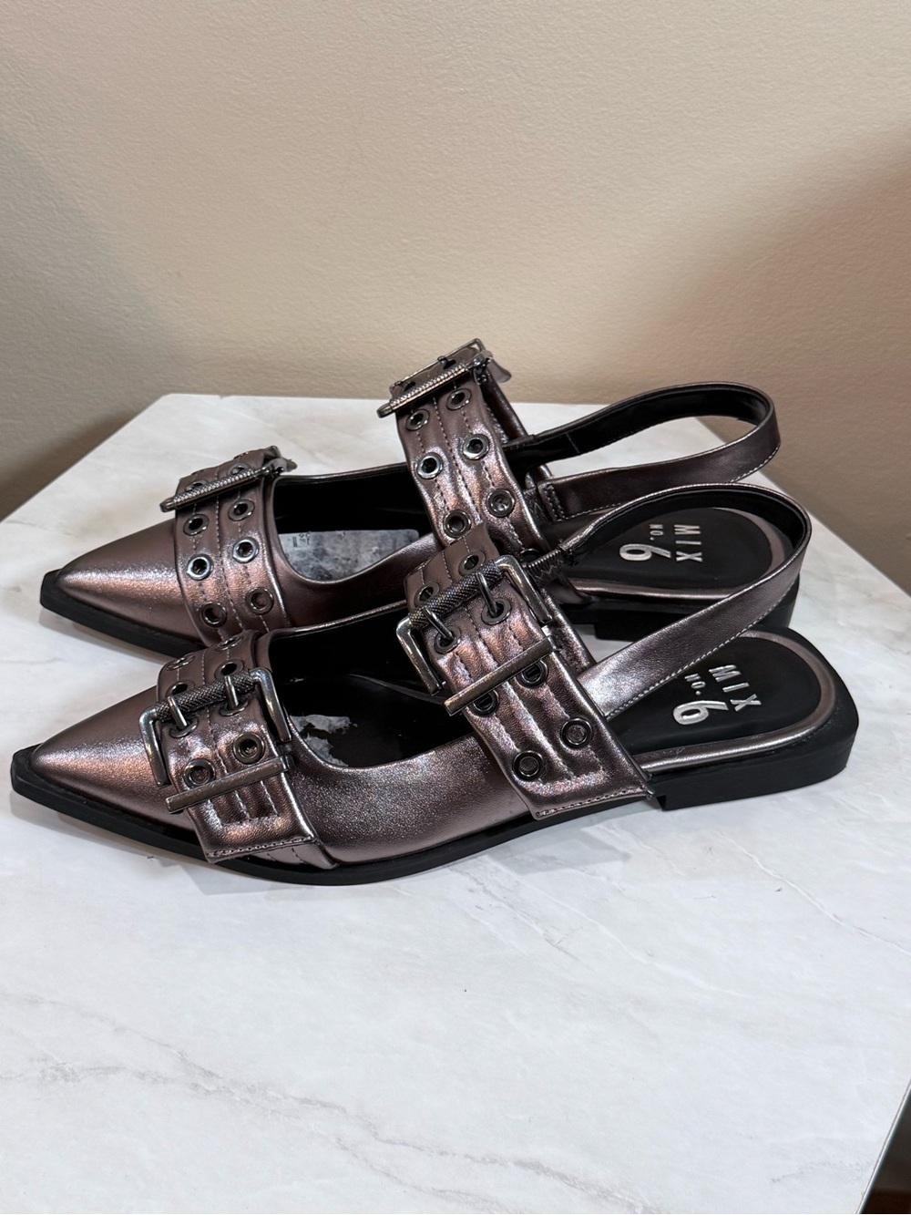 🔥Min No 6 Metallic Slingback Pointed Toe Flats with Buckle Straps  Size 7.5 EC🔥